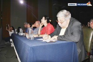 Banco dos ilustres jurados no FIC 2016. (Foto: Al. Anna Viriato/ Jornal Pelicano)